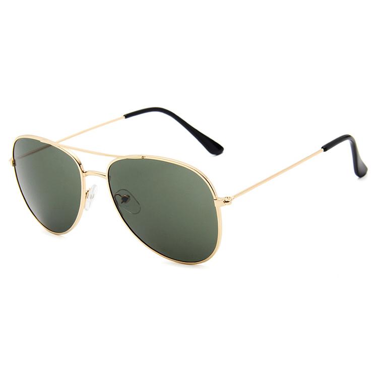 Classic Gradient Metal Frame Pilot Sunglasses for Men Women Trendy Yellow Brown Lens Beach Vacation Glasses