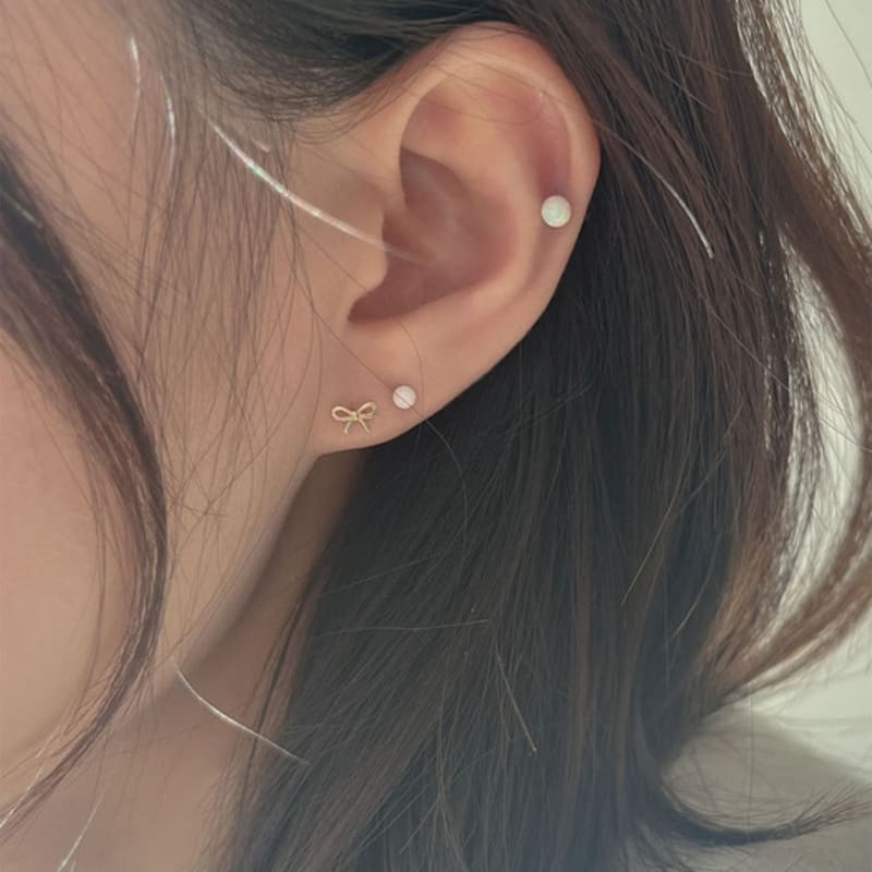 Youngglow 14k White Opal Ball Piercing