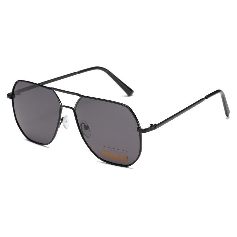 X8692 Men's Polarized Photochromic Driving Sunglasses - Trendy Metal Design, Ideal for Fishing and Outdoor Activities.