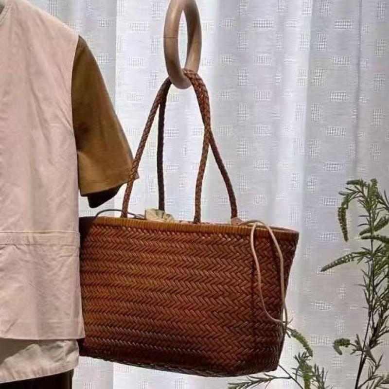 French Chic Leather Tote Bag With Woven Rattan Detail Large Capacity Everyday Handbag Women