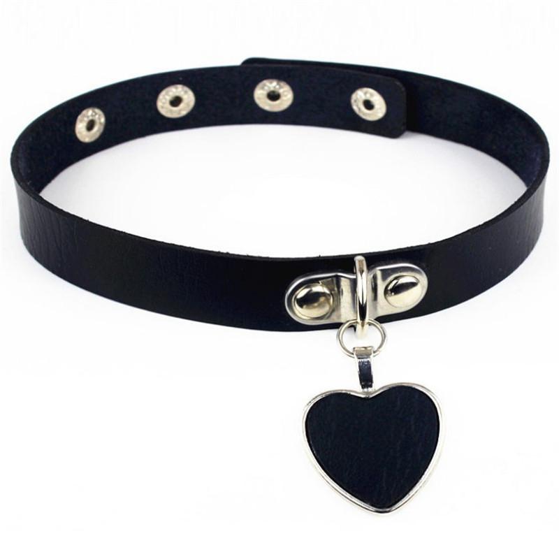 Harajuku Punk Rock Gothic Choker Necklace Women Sexy PU Leather Heart Lock Key Spike Collar Chocker Gothic Cosplay Accessories