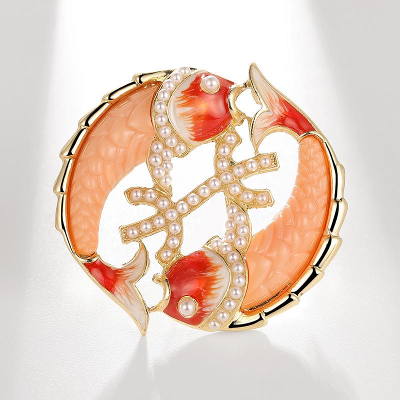 Bo Xin Yun High-End Carp Brooch: Personalized Pearl  Goldfish Corsage Pin
