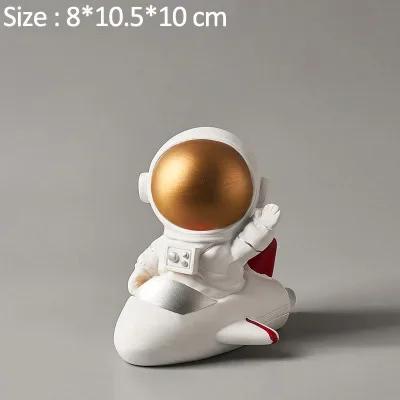 Nordic Resin Creative Astronaut Sculpture Figurine Store Craft Desk Home Decoration Accessories Modern Birthday Gift Cartoon
