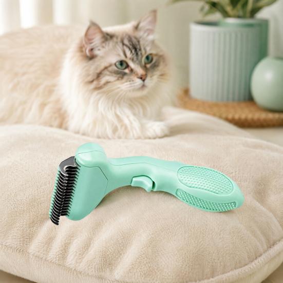Pet Dematting Comb Dogs Undercoat Rake Deshedding Tool with Curved Stainless Steel Teeth