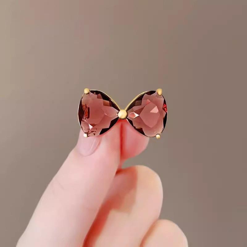 

Изысканная хрустальная брошь-бант с антибликовым покрытием, высококлассная женская модная и простая булавка для выреза фиолетовый