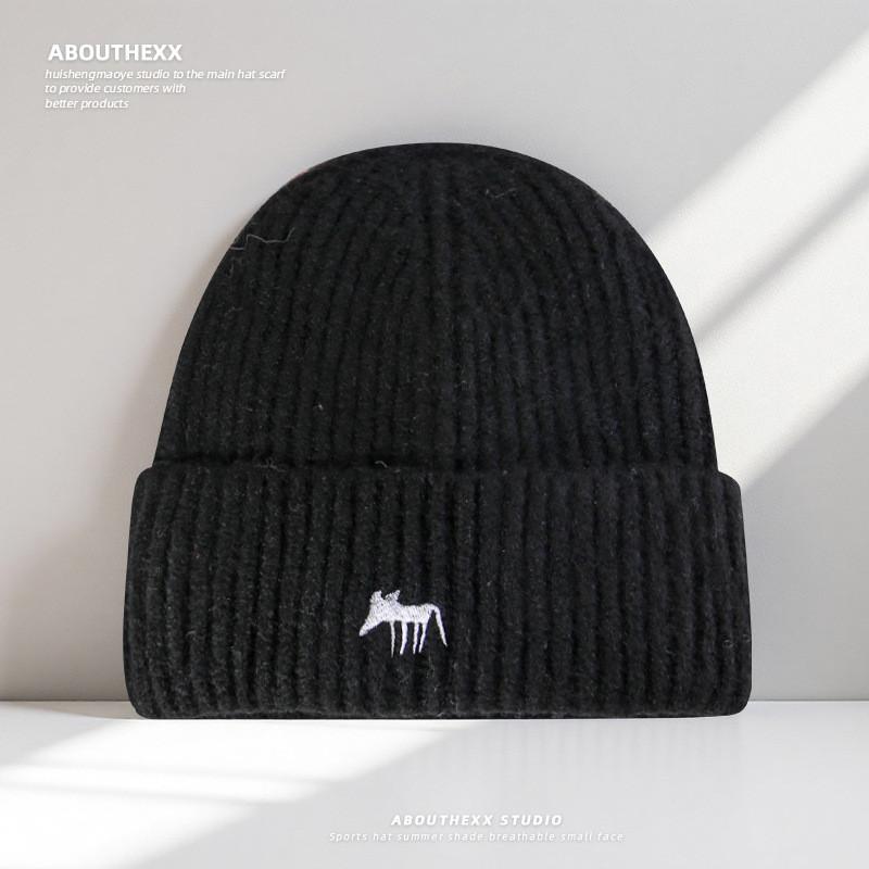 Fox Embroidered Beanie Cap Unisex Knitted Hat For Autumn Winter Wear Black
