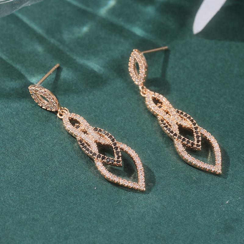 Golden Plated Synthetic Zircon Long Dangle Earrings Accessories Women's Vintage Elegant Wedding Pendant Earrings Jewelry