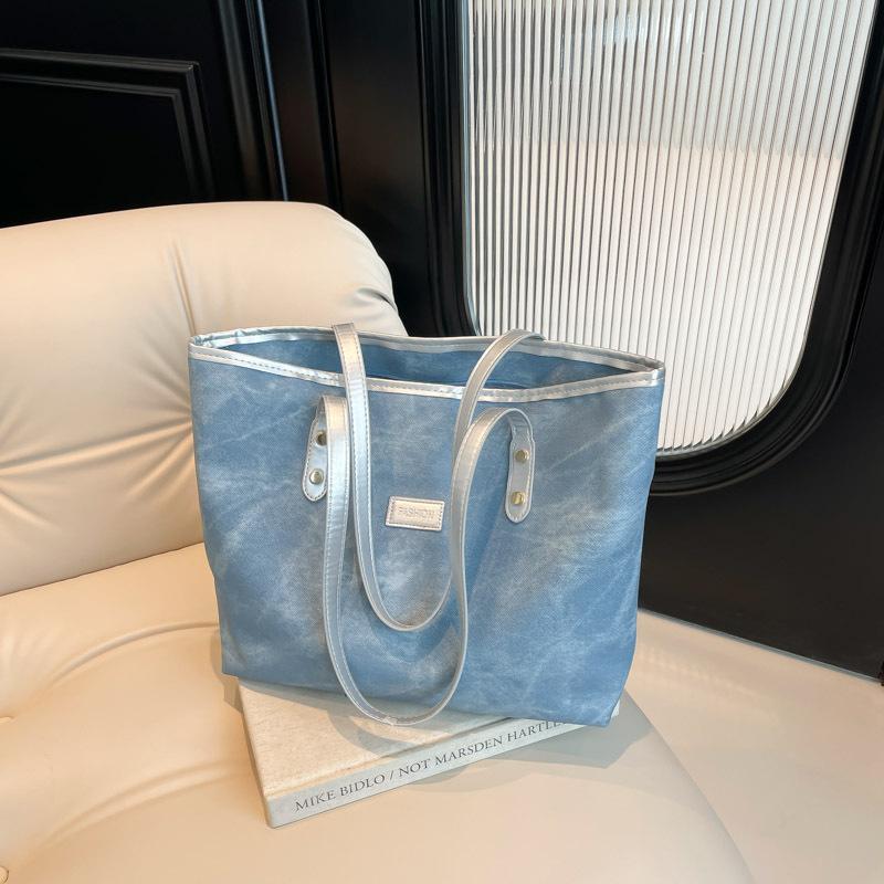 

Tote bag large-capacity bag women s new fashionable solid color simple shoulder bag summer commuter handbag светло-синий