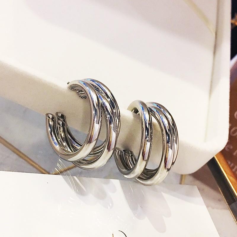 Metal Simple Versatile Earrings Personality Exaggerated Earrings Temperament Advanced Sense Earrings Fashion Earrings Women