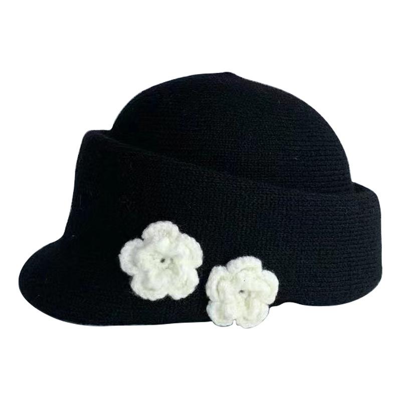 Autumn and Winter Atmosphere, Camel Wool Knitted Flowers, Equestrian Hat, Niche Face-showing Newsboy Hat, Peaked Cap