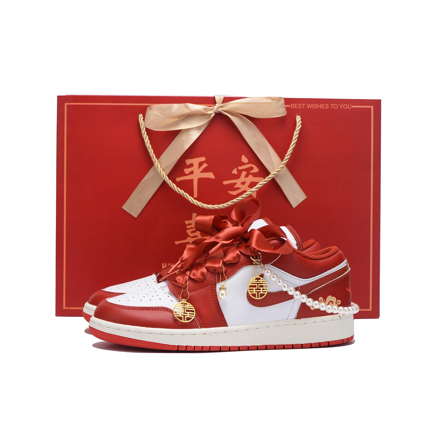 

Jordan Air Jordan 1 Slip Resistant Abrasion Resistant Low top Vintage Basketball Shoes Men s True Red FJ3459-160(Team59-SBOX) 44.5
