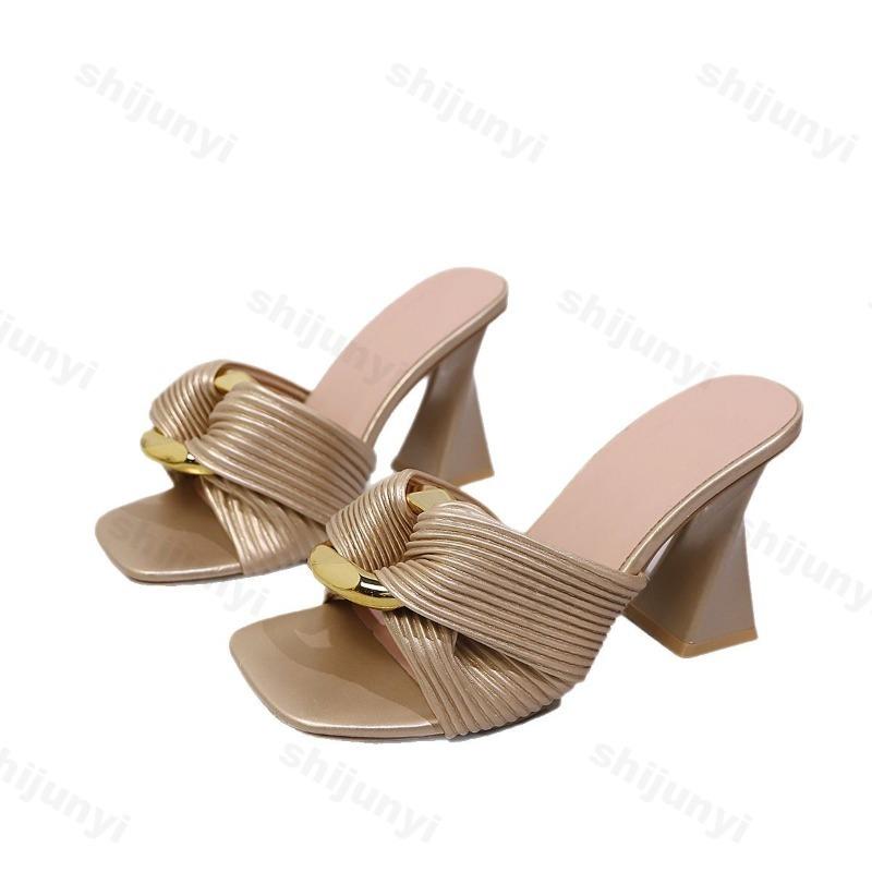 Fashion 2025 Summer New Square Head Buckle Design Fashion Casual Slippers Women's Open Toes Breathable Comfortable Fashion Beach Sandals
