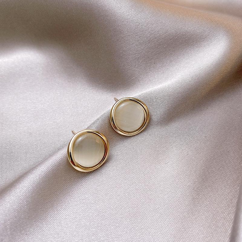 Korean High-End Cat's Eye Stone Simple Retro Stud Earrings for Women