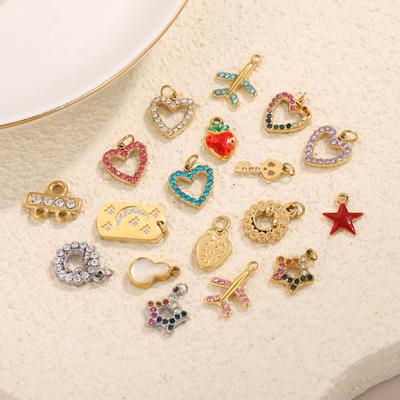 CARLIDANA New Luxury Love Stainless Steel Heart Necklace Pendant Jewelry Inlaid Zircon Heart Charms Pendant DIY Accessories