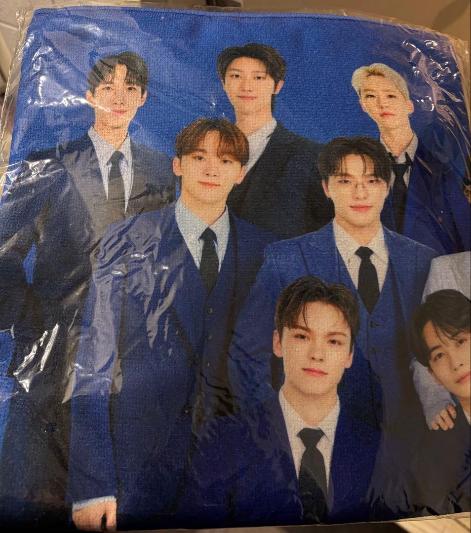 [USED] SEVENTEEN Bath Towel, Towel, Goods, SEVENTEEN, Korea