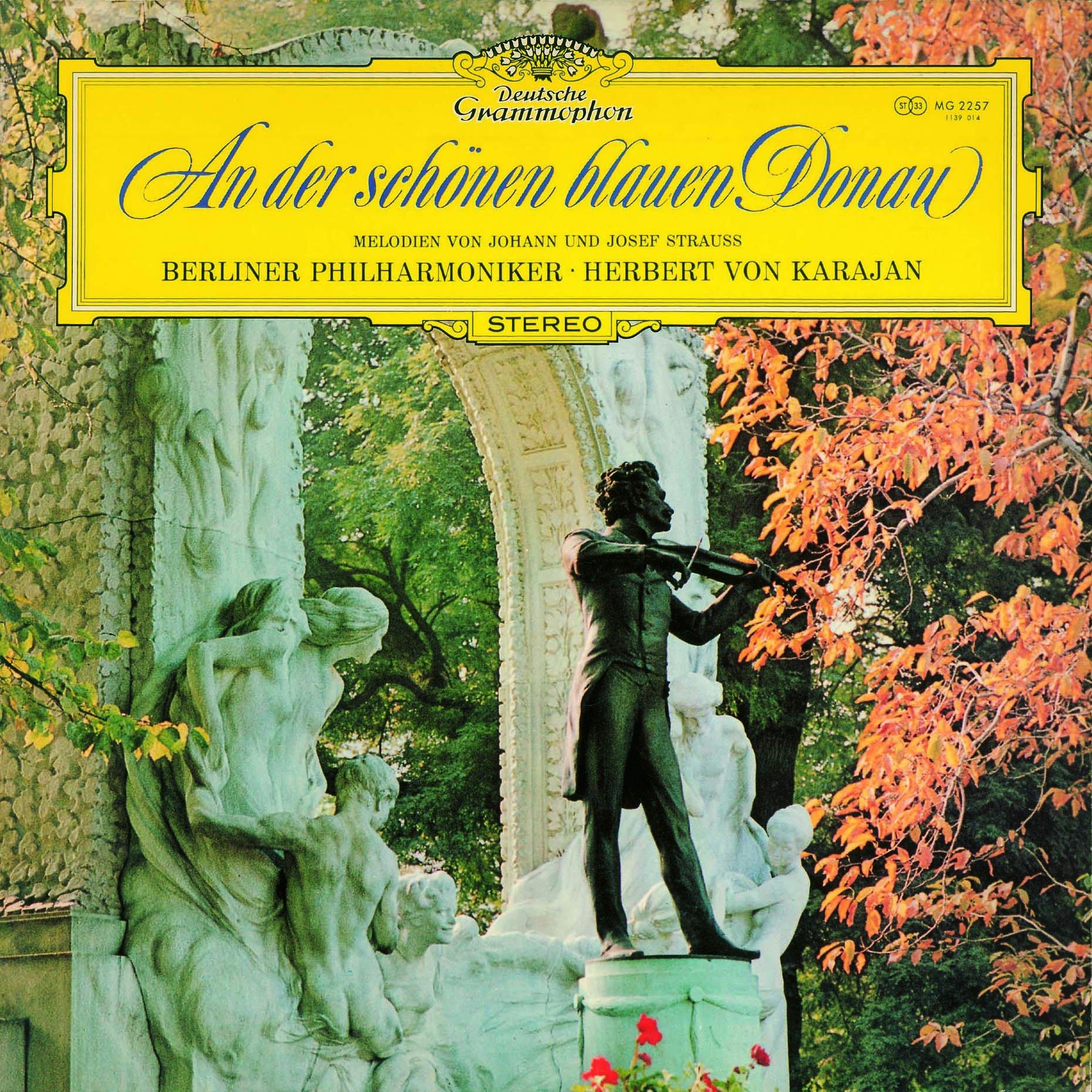 

The Beautiful Blue Danube - Strauss: Waltz, Polka, March Collection (First Press Limited Edition) (SHM-SUPER AUDIO CD)