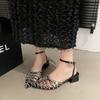Mode Sexy Einfarbige Baotou High-Heel Sandalen Damen 2025 Sommer Neu Fee Pailletten Design Spitz Schnallenriemen Dicke Absätze.
