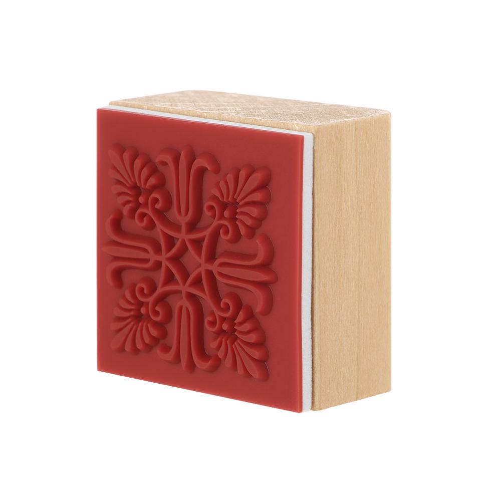 Výroba dekorativních vintage razítek, scrapbookingových gumových a dřevěných čtvercových květinových razítek