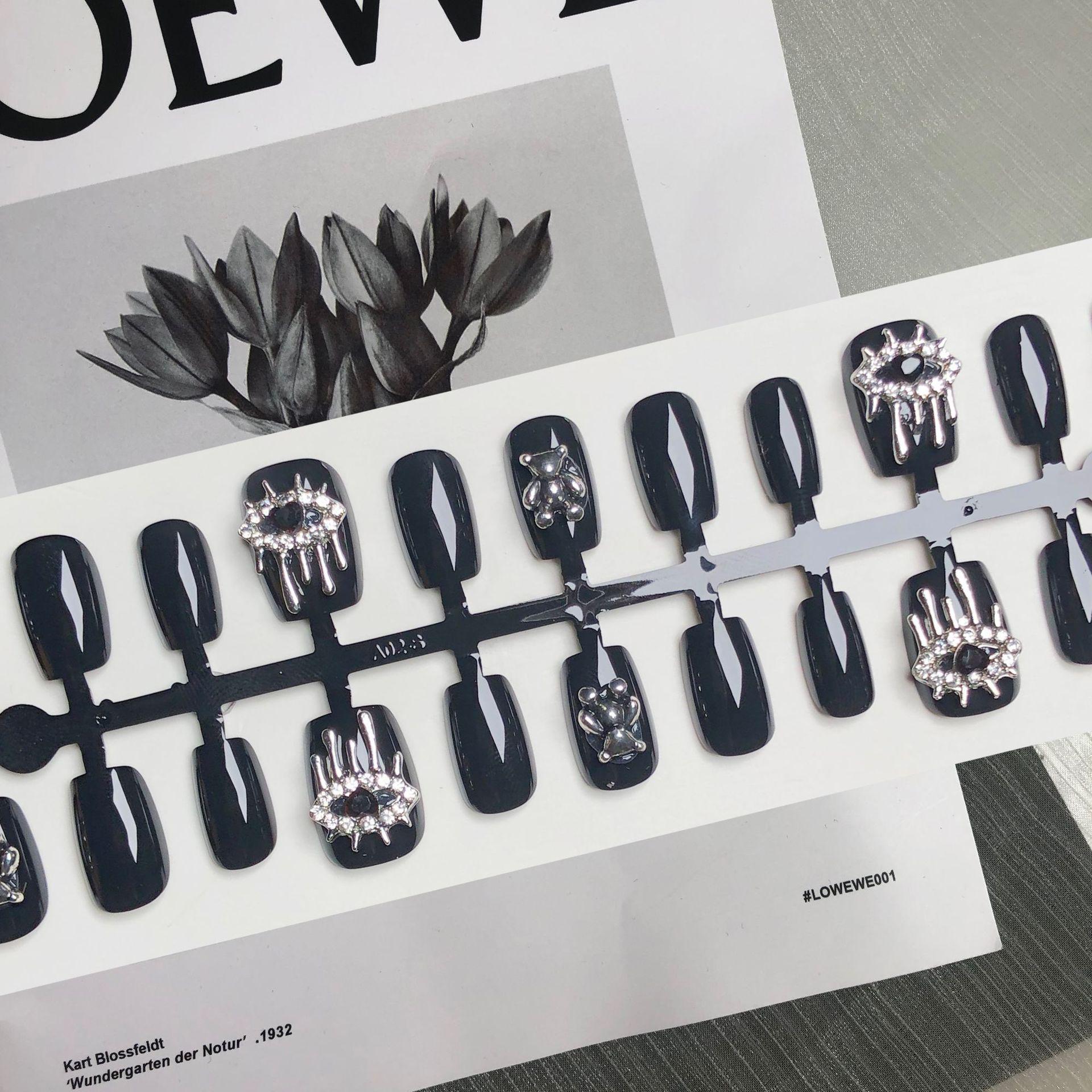 

Y2K Punk Chrome Hearts Press-On Nails: Black & Pink with Rhinestones (30-Piece Set)