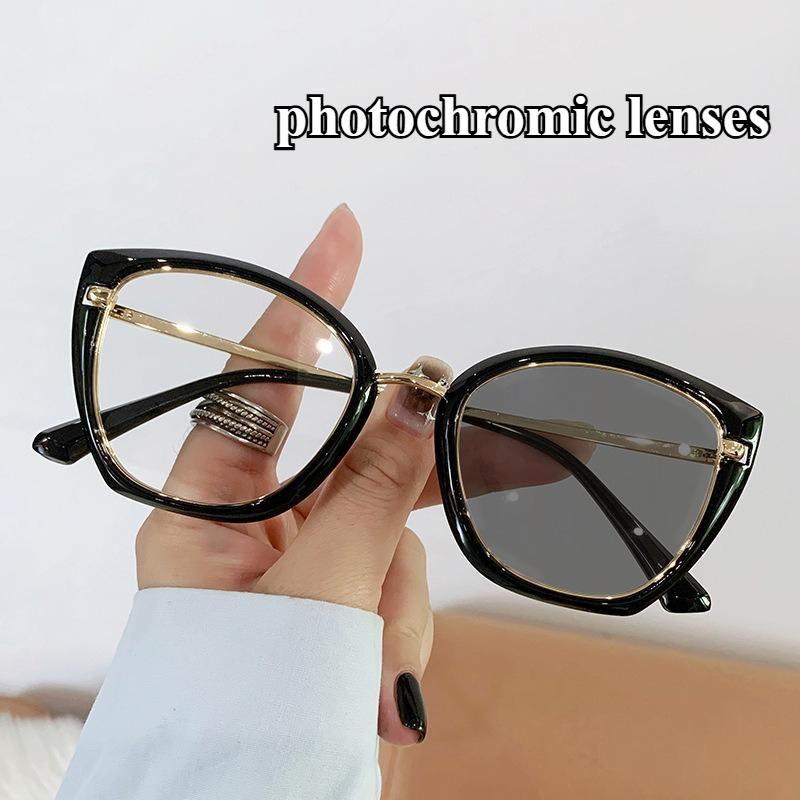 

Fashionable High-Definition Color Changing Glasses Ultra Light Cat Eye Flat Lens Women S Photochromic Goggles