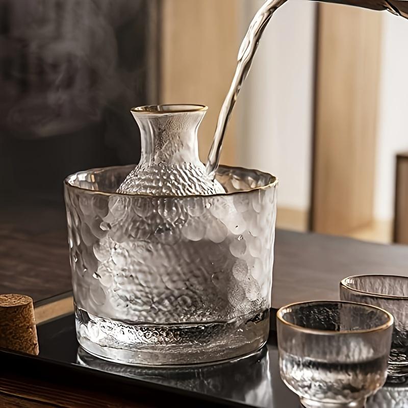 Set Japanisches Sake-Set bestehend aus 1 Sake-Kanne, 4 Sake-Tassen und 1 Schüssel, Tokkuri-Flasche, Ochoko-Tassen, Dekanter-Karaffe-Set, Glasgeschenke für die Saki-Liebhaber-Party