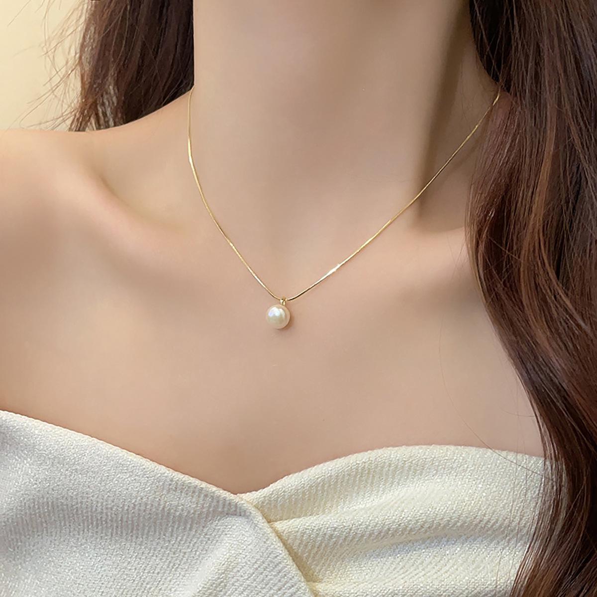

Elegant Minimalist Pearl Pendant Necklace - Light Luxury Clavicle Chain золотой