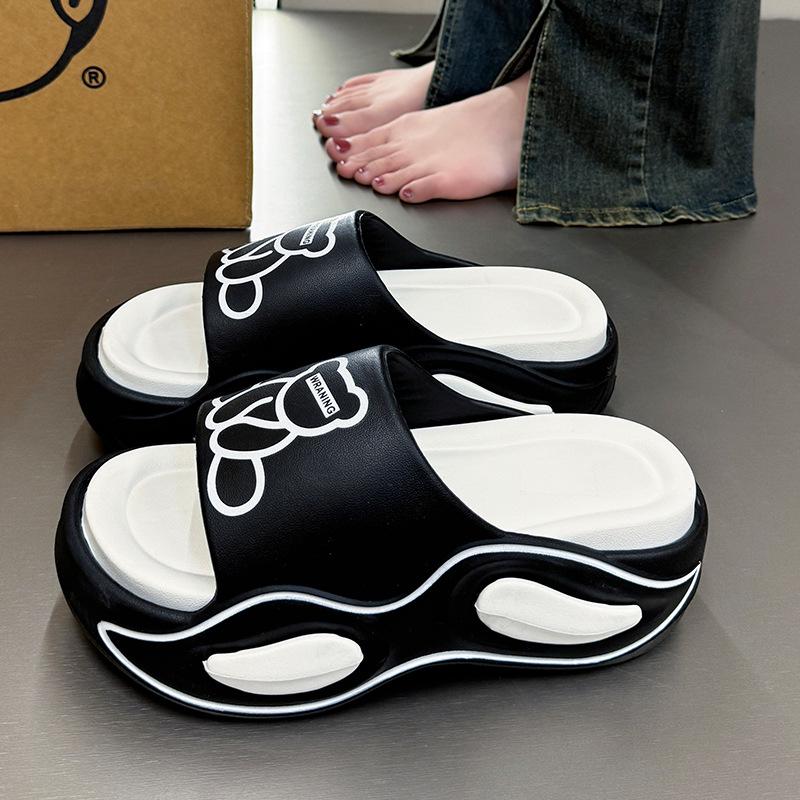 Yalumei Women's Thick-Soled Sandals: Non-slip, Odor-free, and Quiet. Perfect for Outdoor Summer Wear.