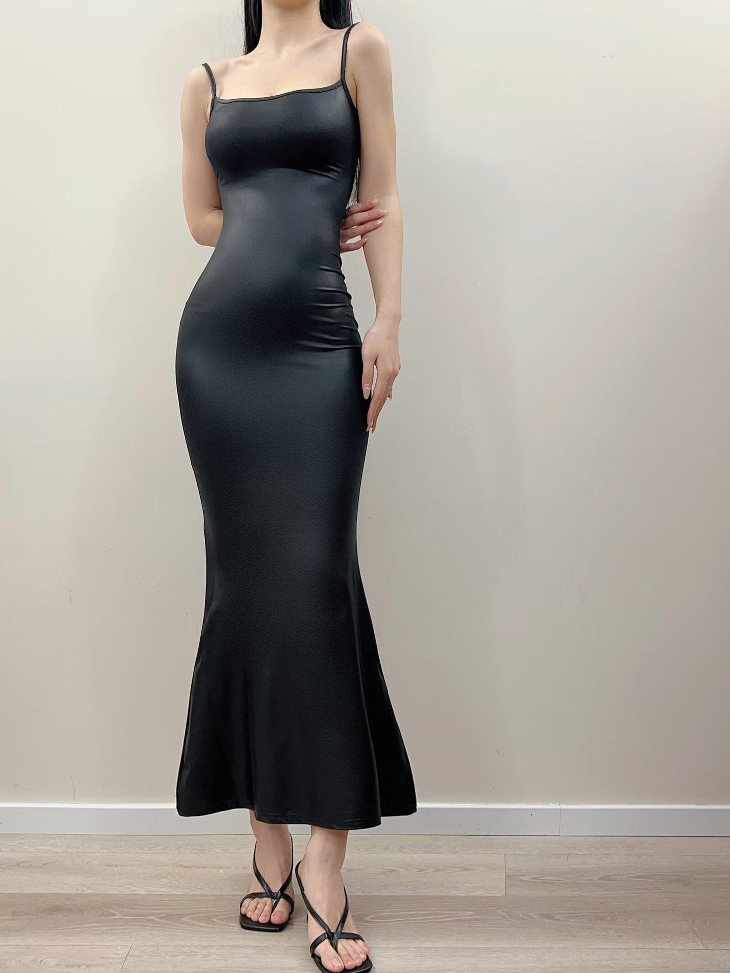 

Платье-рыбий хвост с жидким покрытием и подтяжками - лето 2024 г., облегающие и эластичные бедра, стиль американской горячей девушки