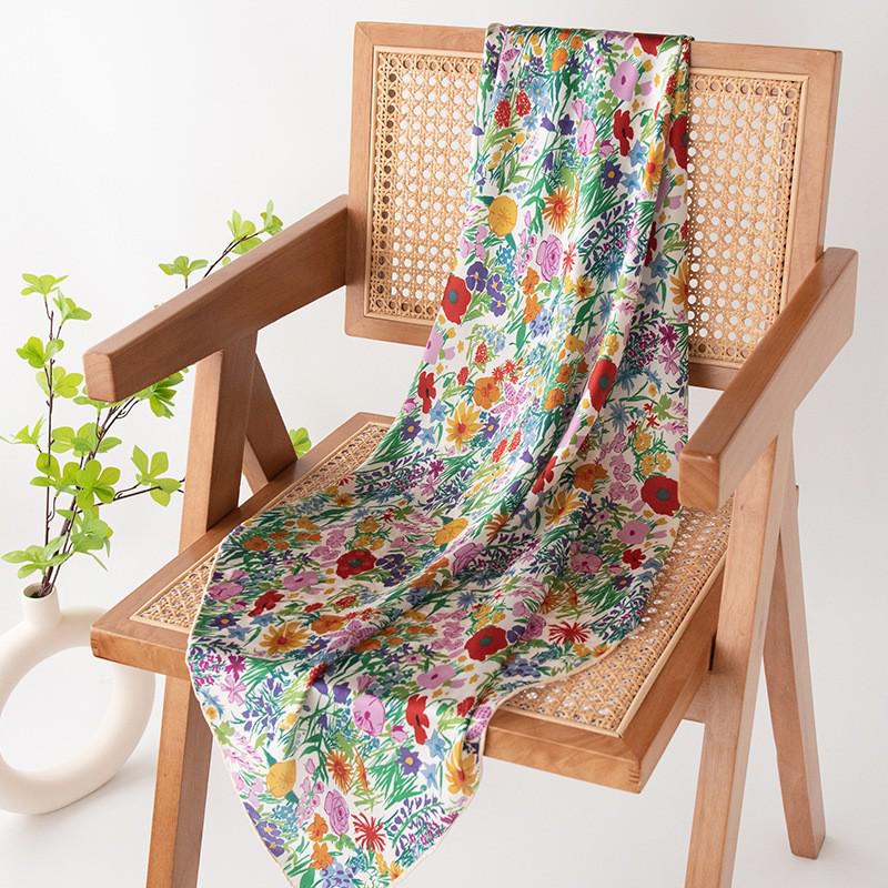 Elegant High-Grade Gold Mulberry Silk Scarf - Sophisticated Square Neck Scarf 86x86