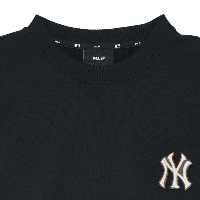 MLB Unisex New York Yankees Gradient Monogram Round Neck Sweatshirt