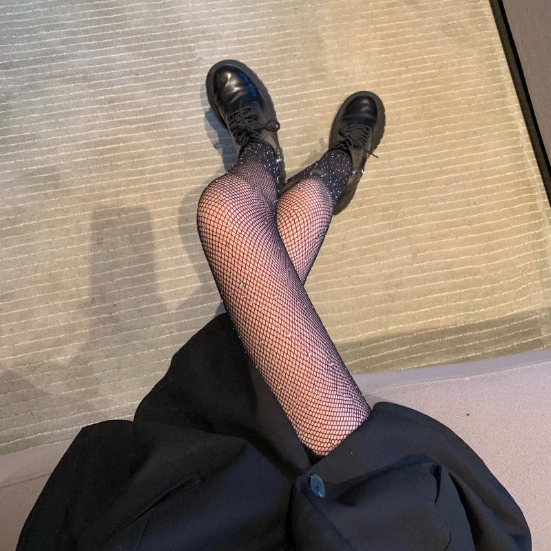 Kadın Siyah Taşlı File Çorap – Trend, Seksi Kesimli, Bahar İçin Parlak Jartiyer