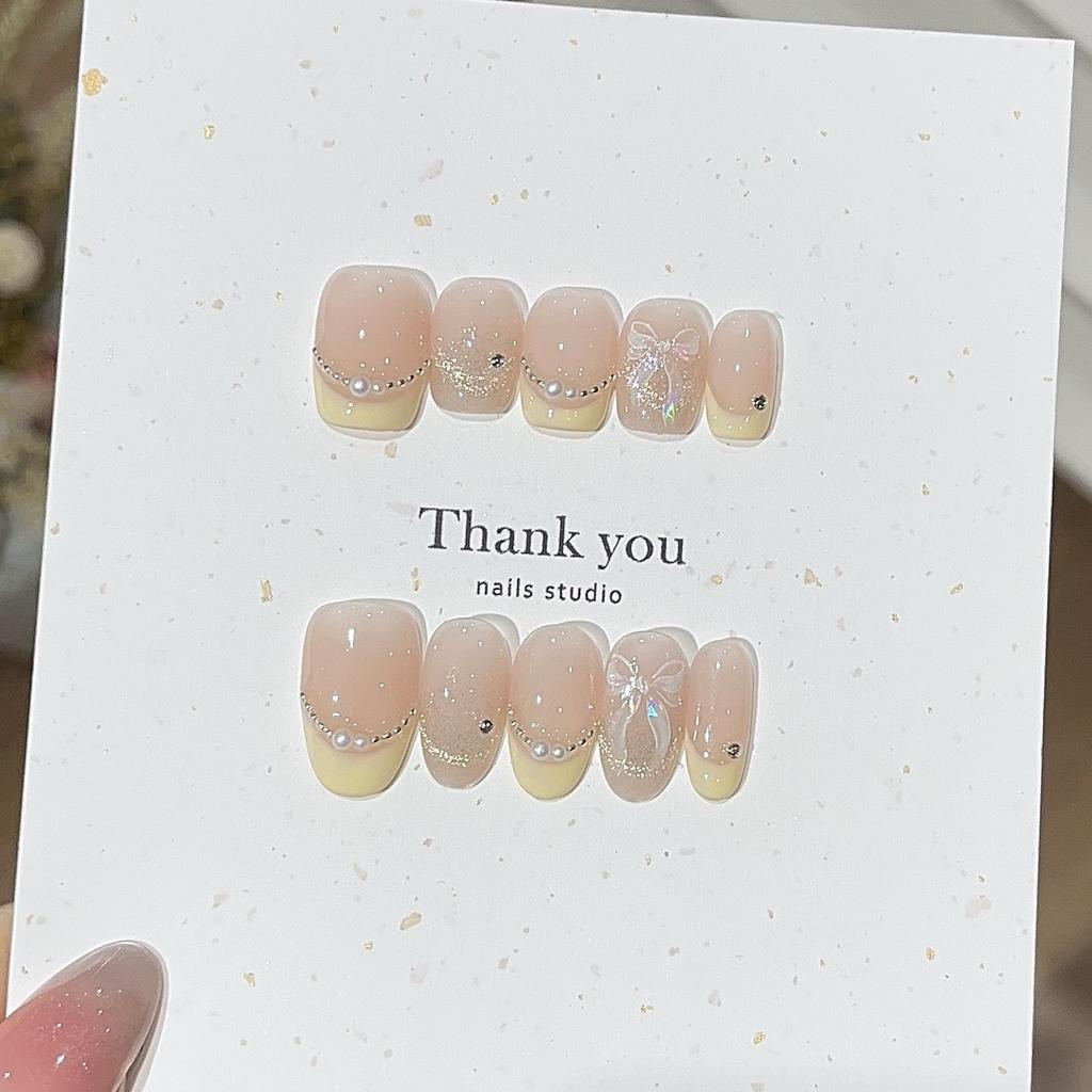 Creamy Yellow Daily Short Soft and Cute Milky Yellow French Smile Cat Eye Pearl Chain Wear Armor