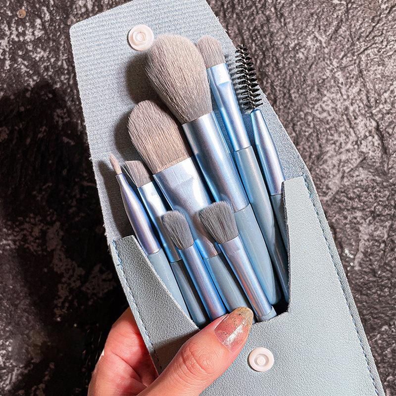 

Набор мини-кистей для макияжа 8 шт., портативные модели, кисти для макияжа с мягким ворсом, инструменты для красоты, кисти с кожаным чехлом синий