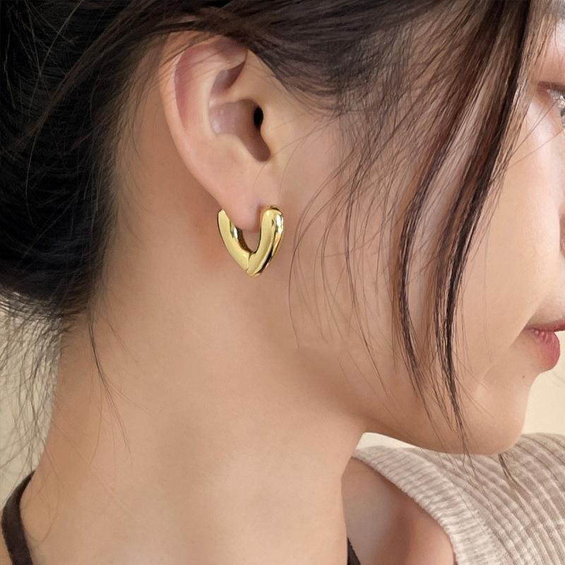 Unregelmäßige Falten-Lava-Ohrringe für Damen Retro Französisches Ohrring-Design Einfaches Temperament Hochwertiger Modeschmuck Geschenk