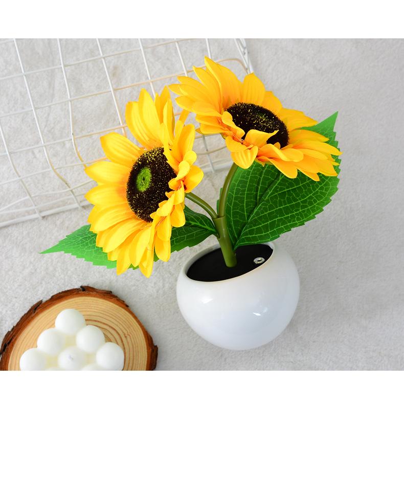 LED Sunflower Bedside Night Light: Indoor Touch-Charging Simulation Bouquet for a Warm Atmosphere