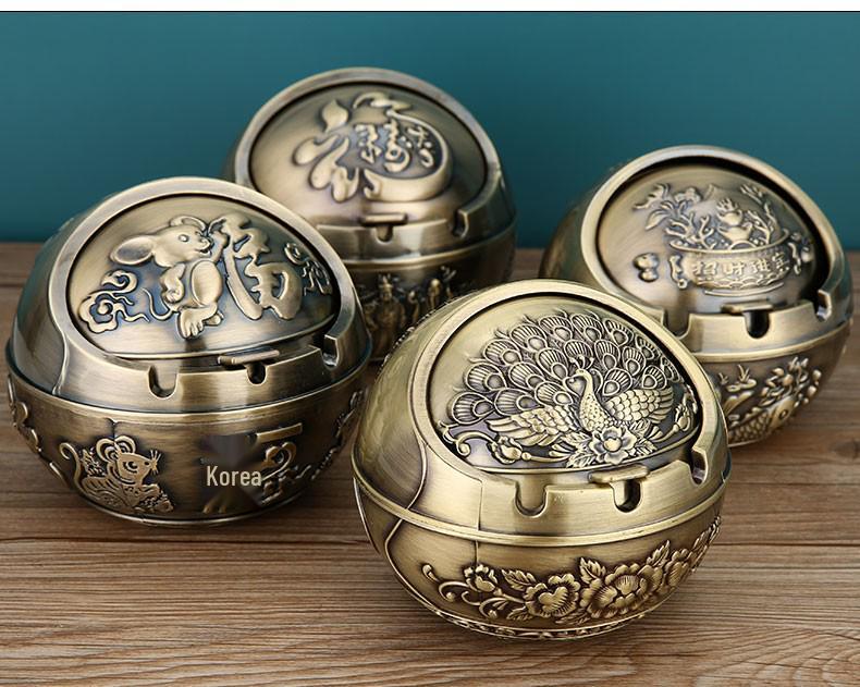 European Style Ashtray with Lid: Trendy, Drop-Proof, Anti-Fly Ash, Odor-Resistant, Luxury Living Room Decor.