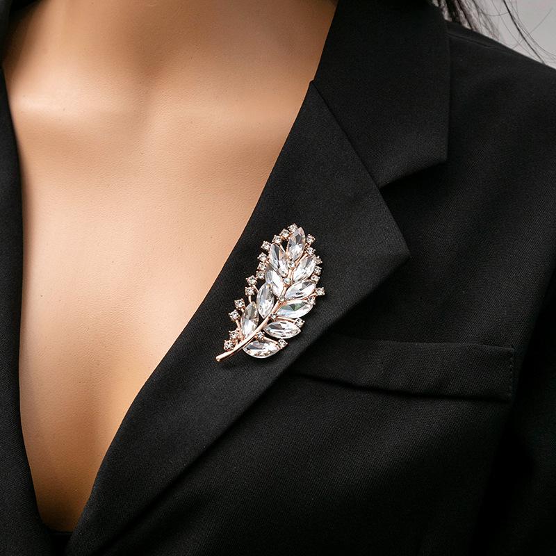 Exquisite Vintage Rhinestone Leaf Brooch for Coats & Suits