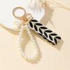 Delicate Beaded Keychain Pearls Alloy Keyring Women Accessory Suitable for Handbags and Daily Use Items