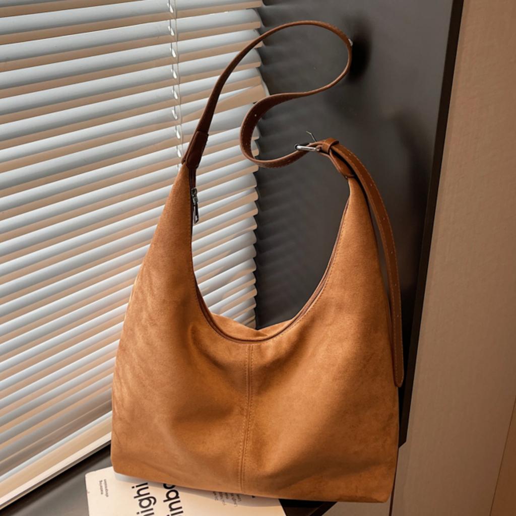 Premium sense retro bag women 2025 new shoulder bag large capacity commuter tote bag underarm mother bag tide