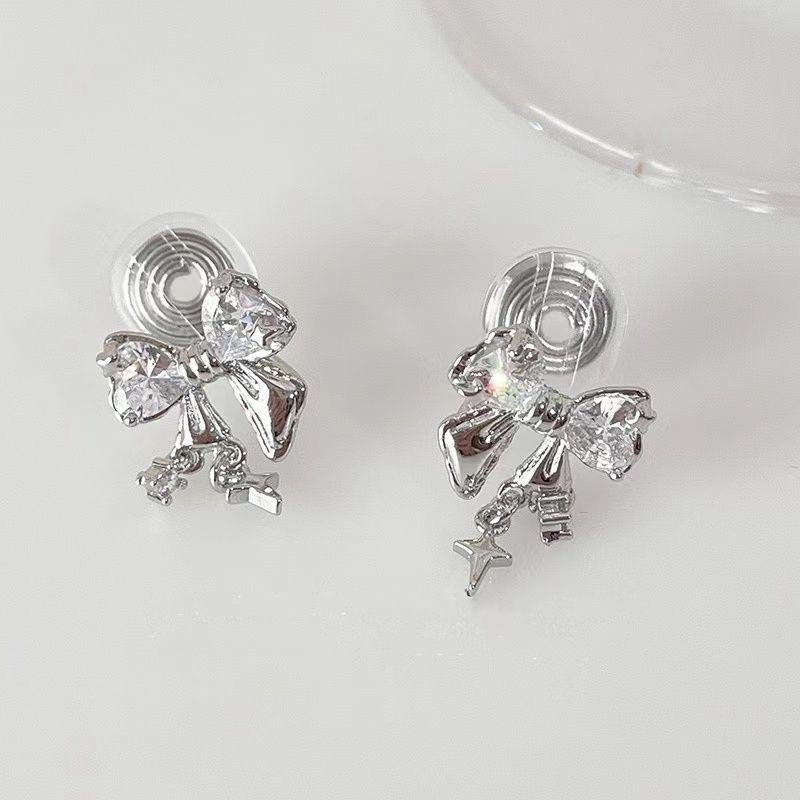 Star Bow, Zircon Ear Clips, Women's Niche Design, Fashionable Earrings, Temperament, Versatile, No Ear Piercings, Mosquito Coil Disc, Ear Clips.