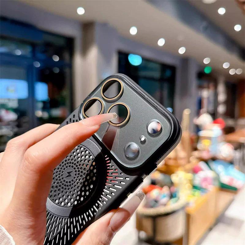Matný magnetický chladicí kryt s ochranou čočky pro iPhone 17 Pro Max