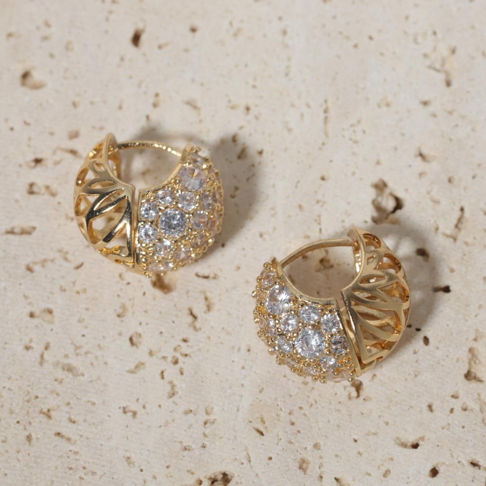 Sparkly Zirconia Hollow Golden Hoops, Statement Huggie Earrings золотой