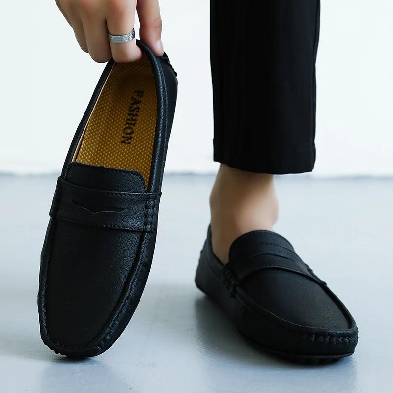 Spring Hot Selling Men's Flat Bottomed Loafers Massage Shoes Anti Slip Park Walking Shoes Simple Men's Leather Casual Shoes