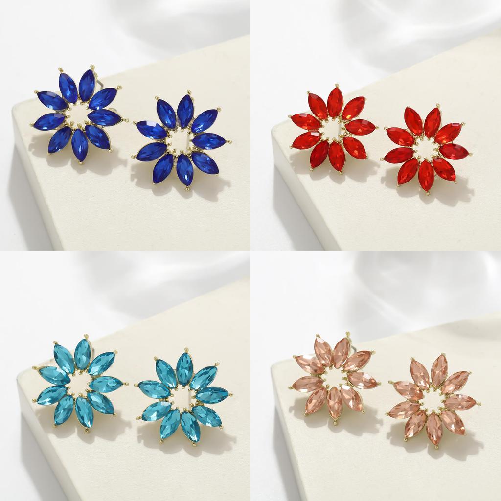 Vintage Flower Ear Studs Alloy Jewelry For Women With Elegant Design And Fall