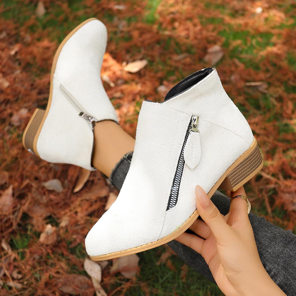 Flat bottom large size suede Martin boots women's 2025 autumn and winter new round head low heel double zipper British short boots