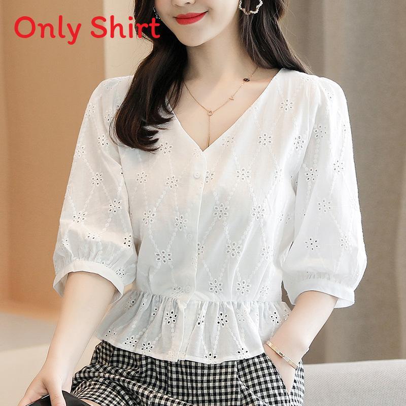 Cotton Embroidered Short Sleeve Shirt For Petite Women With V Neck And Floral Design