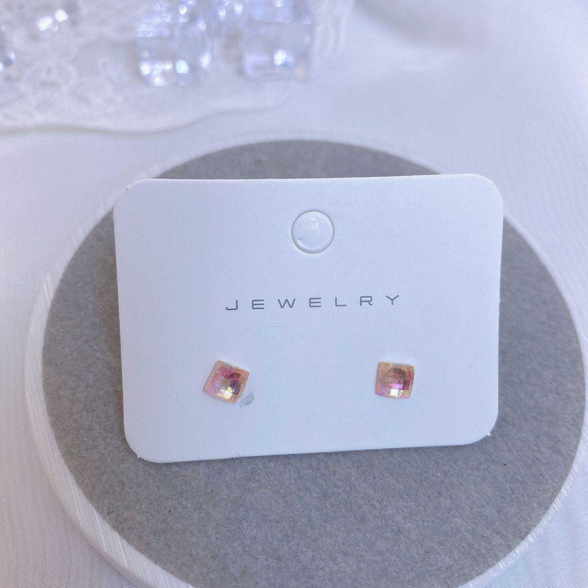 

Изысканный комплект серег с цирконием: Серебро S925, универсальное и роскошное, идеально подходит для повседневного ношения