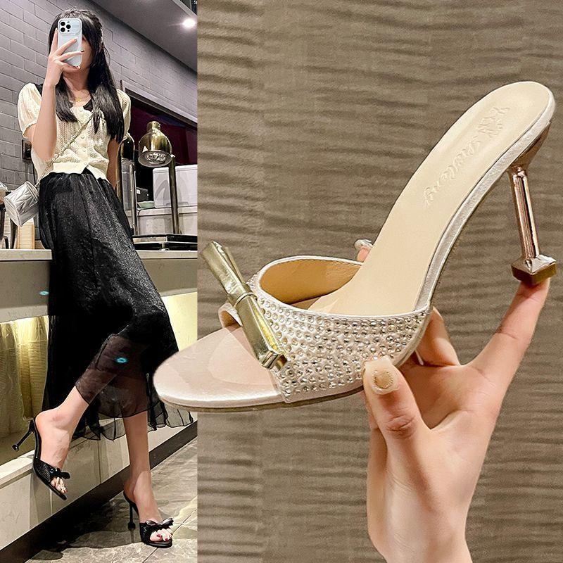 Fashion Versatile Round Head Open-toed Temperament High Heels 2025 Summer New Bow Rhinestone One-word Cool Slippers Women