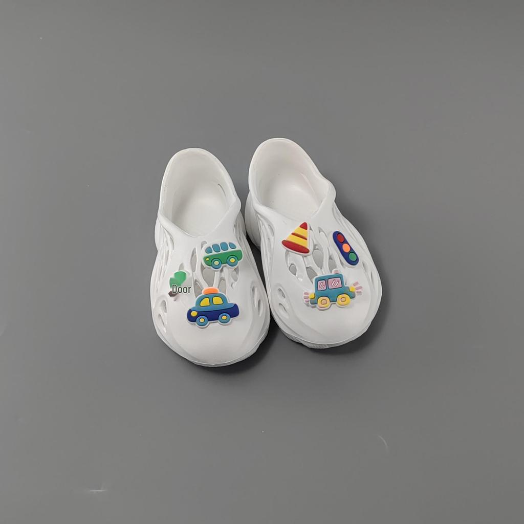 Coconut Clogs: Stylish, Comfortable Cartoon Beach Shoes for Men and Women