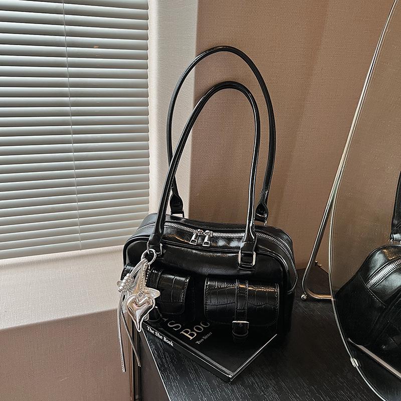 Large-capacity Bag Women's Summer New Casual Niche Shoulder Armpit Bag Fashionable Commuter Pillow Bag